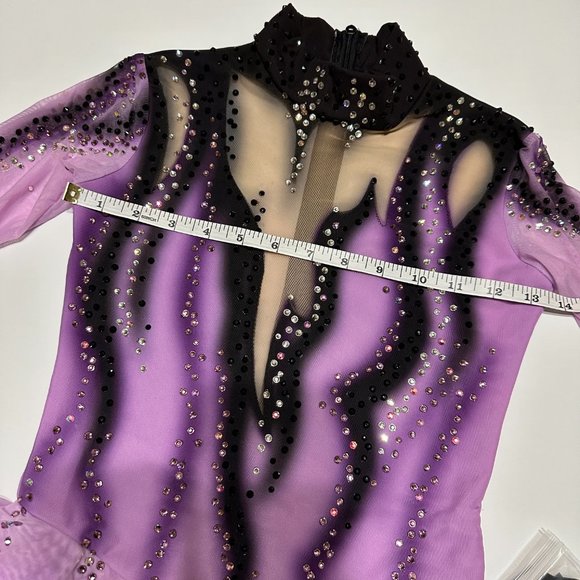 Used Figure Skating Dress Size 12 (7~10T) with Hair Scrunchies (120~140cm) - Picture 8 of 11